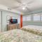 Beach House Condominiums C602 - Beachfront with Pool, WiFi, & Beach Service - ديستين