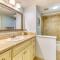 Beach House Condominiums C602 - Beachfront with Pool, WiFi, & Beach Service - ديستين