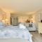 Hilton Head Island Studio with Patio Walk to Beach! Hilton Head Island Studio with Patio Walk to Beach!