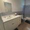 Cozy Bagatelle Terrace Apt 10 mins From Beaches - Saint James