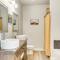 6 Mi to Navarre Beach Home with Large Covered Porch - نافار