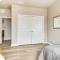 6 Mi to Navarre Beach Home with Large Covered Porch - نافار