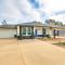 6 Mi to Navarre Beach Home with Large Covered Porch - نافار