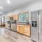 Modern Mtn Home with Sports Court, Near Alto Lake!