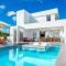 Oceanside 2 Bedroom Luxury Villa with Private Pool, 500ft from Long Bay Beach -V3