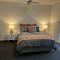 7 Starline Place
