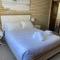 Beach Front Bliss - Luxurious 3 Bedroom Beachfront Apartment in Maroochydore