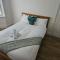 Stylish 5-Bed Retreat with WIFI - Near UWE & MOD - 布里斯托