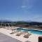 Entire Poolside Accommodation - Blenheim