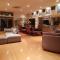 Entire Poolside Accommodation - Blenheim