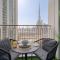 Amazing 2BR Home Burj Khalifa View Steps Walk to DubaiMall - 迪拜