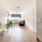 Luxury One-Bedroom Apartment - Central Location, Fast Wi-Fi, Perfect for Business or leisure Travellers By AV Hughes Properties