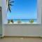 Beachfront Apartments with Private Pool - 吉汶瓦