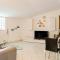 Green house Peroj, WI-FI, FREE PARKING, GARDEN, HOT TUBE, PET FRIENDLY