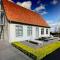 SCHRAVENHOEk met indoorzwembad en sauna