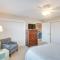 Darien Condo with Boat Dock Access Walk to Downtown - دارين