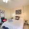 Walk to Atlantic Beach Townhome with Patio! - أتلانتيك بيتش