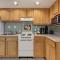Colonial Crest Condo Unit #113 condo - 鸽子谷