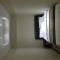 Qu Lin Resident