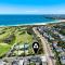 Executive 1 bed opposite Long Reef Golf Course