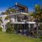 Noku Beach House by Elite Havens