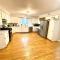 Large Ranch-King Bed-Fenced-Pets-Kids-Pool Table - 哥伦布