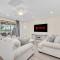 LAKE VILLA 6bd, all un-suite, pool, spa, grill - 基西米
