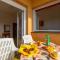 Charmantes Apartment mit Babybett, privatem Balkon, Grill, WiFi - Vodnjan
