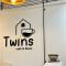 Twins cafe & Room - Suratthani