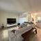 3BR family home, townhouse with free community pool and tennis court access