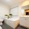 3BR family home, townhouse with free community pool and tennis court access