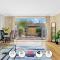 Charming 3 Bedroom House Short Term Rental & Flexible Renting Canary Wharf With Free Wifi & Garden - London
