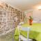Peti Apartment