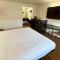 Studio 6 Suites - Riverside, CA South - Riverside