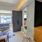 Modern Studio with Balcony in Prime Sea Point - Kapstadt