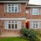 High Trees Place - 2 Bed Ground Floor Flat with free Parking - Whetstone