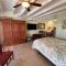 Paradera Palms Apt 1