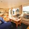 ON-SITE WATERSPORTS family lodge