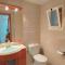 Pareada con piscina privada y con vistas