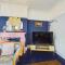 Unique 2 bed Leigh-on-Sea- with real piano - Leigh-on-Sea