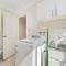Serenity and Style, Your Ashby Getaway Awaits