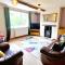 THE OLD WASH KITCHEN - Charming Character Cottage in Holmfirth, Yorkshire