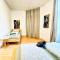 Bright & Spacious 3BR Apt with Direct City Access - فيينا