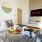 Penthouse Hub Apartment - Central MK - Juliet Balcony, Free Parking, Fast Wi-Fi and Smart TV with Netflix by Yoko Property - Milton Keynes