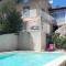 Maison provençale Piscine calme et soleil Très proche d'un arrêt de bus