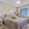 Bayfront 2BR w/ Bay View & Balcony - فورت مايرز بيتش