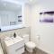 Cosy 1 Bedroom Apt By LS2G Short Lets & Serviced Accommodation Greater London With Free WIFI - Лондон