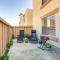 2 Mi to Beaches Condo with Patio in Port Hueneme! - ميناء هوينيميه