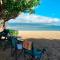 Go Camp Maui-Exploring Maui in a Campervan - Ah Fong Village