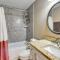 4 Mi to Bradenton Riverwalk Cozy Home with Patio! - 布雷登顿